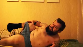 Midget showing ass and then his huge dick cum