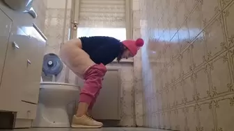 Hot stinky farts in a public toilet
