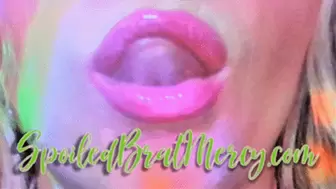 Glossy Pink Party Lip Licks (HD) WMV