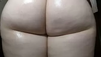 Oily Fat Ass Fetish Posing Movements