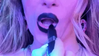 Black Messy Lipstick Lip Smelling (HD) WMV