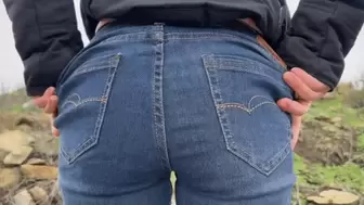 Cute bubble butt girl shows off thong on field trip