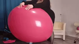 Mila - Giant cattex balloon - red (part02 of 08)