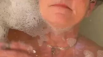 Bath time underwater selfies and flirting