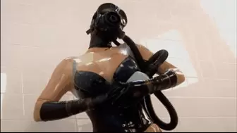 Full rubber slut and the piss bottle re-breather - Gas mask enthusiast