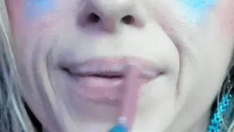 Light Lip Sniffing Pink Lipstick (HD) WMV