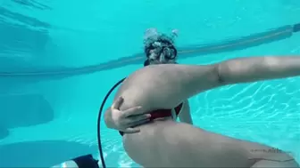 260 - Anina Can't Swim - But Scuba Dive (720p)