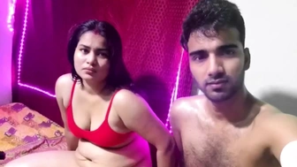 Attractive and alluring cheating bhabhi sex with her boy friend
