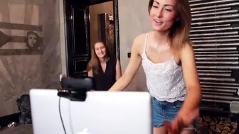 Amateur Home-made Cam Show with 3 Whores